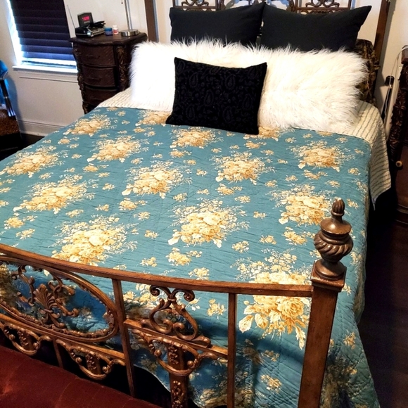 Hand stitched Queen size Quilt CHARTER CLUB - MACY'S WYSIWYG - Picture 9 of 10